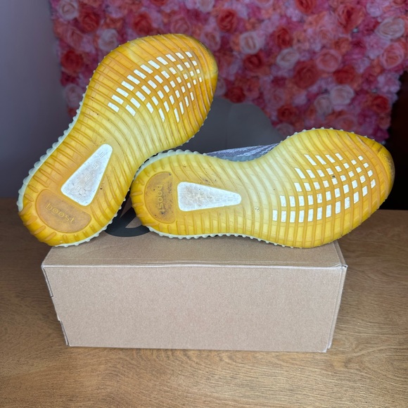 Yeezy blue tint zebra sneakers size 8 - Picture 9 of 9